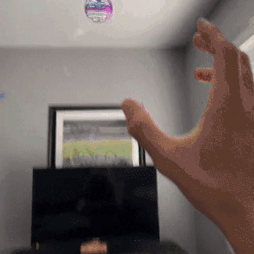 High-tech Flying Magic Ball